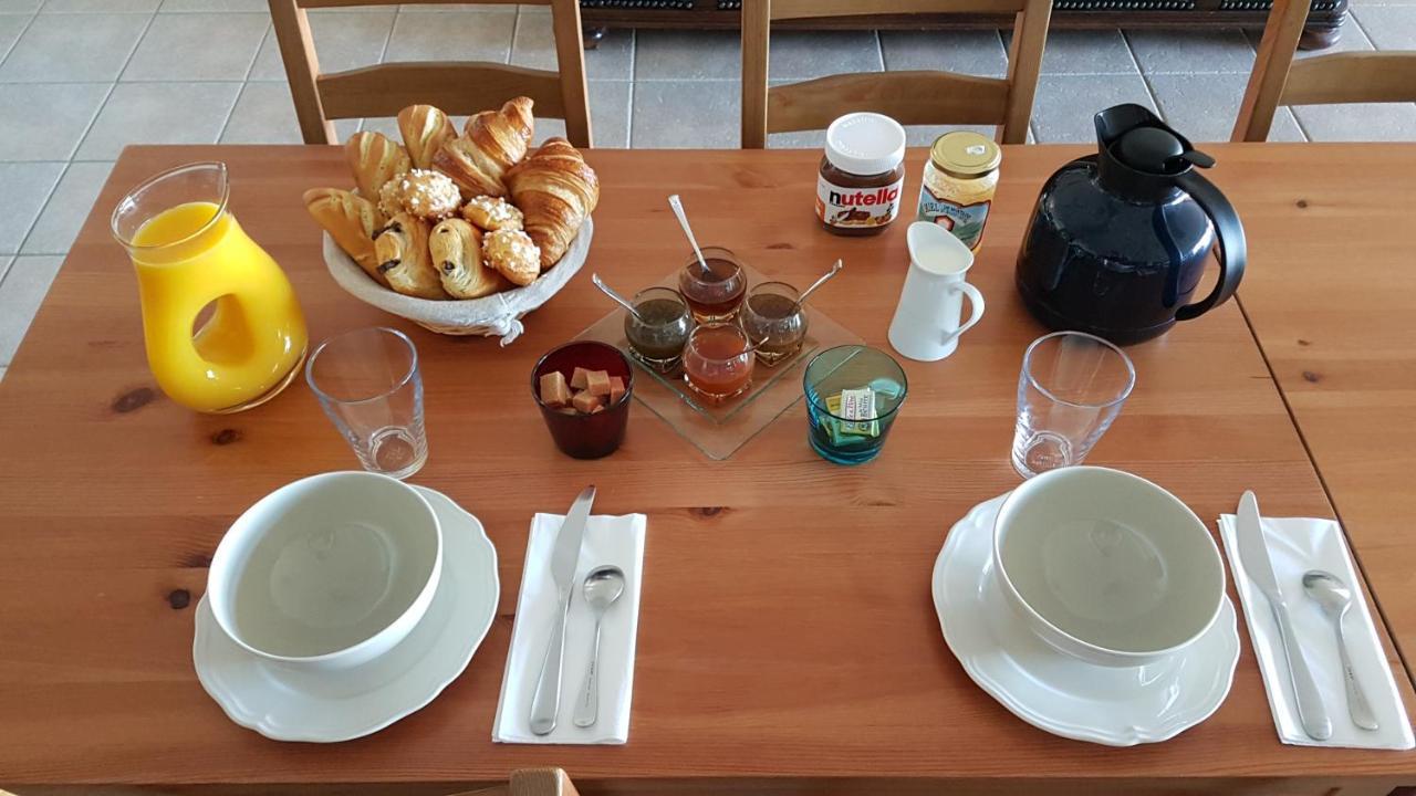 Domaine Des Pecheries Montel-de-Gelat Bagian luar foto